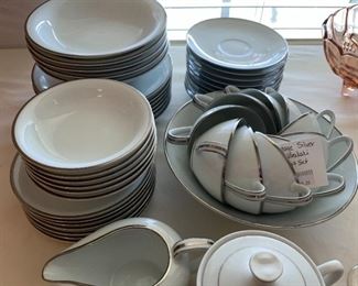 Did I spend over an hour trying to figure out the name of this platinum rim Noritake pattern for y'all?  Yes, yes I did?  In the seventy bajillion (real number) white and platinum Noritake patterns did I find that name?  No I did not.  Does that make this set any less gorgeous?  Well that's really up to you now isn't it?