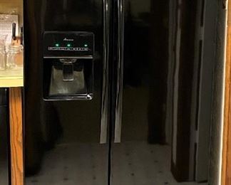 AMANA BLACK FRENCH DOOR REFRIGERATOR WITH ICE AND WATER IN DOOR