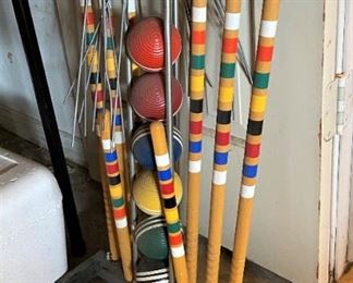 LAWN CROQUET SET WITH STAND