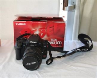 Canon Rebel XTI Digital SLR camera - asking $75.00