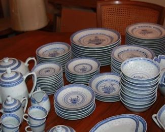 Large set of Chinese porcelain China 162 pc. - $950 