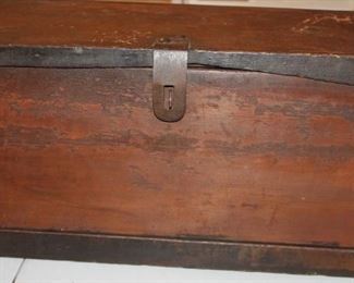 VINTAGE WOOD STRONG BOX