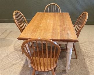 Dining table and 4 chairs 