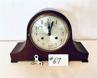 Tambour mantle clock
14.5 long

$60

