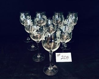 10 etched wine glasses 
8.5  to 9 inches Tall
Six white wine for red wine
Set $40