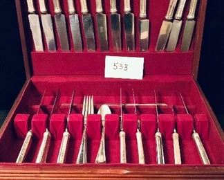 Waldorf Astoria 1926 international silver company inlaid
21 knives five Forks five spoons and box $150 dollars