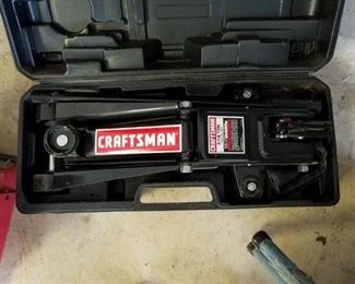 Craftsman floor jack, used only 1 time