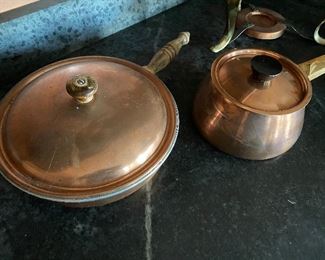 Copper pots 