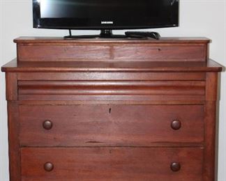 Antique Solid Wood Hand Dove Tailed Gentleman’s Chest. 2 SmallDrawers (Gloves Box) over 4 Drawers, I Hidden Draw and 3 Deep Drawers with Original Key/Lock (42”W x 19 1/4”D x 42 1/4”H (overall). Also Shown Samsung 32” Flat Screen TV 403 Series Model # LN32D403E20