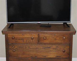 Antique Oak 3-Drawer Lowboy Chest. (40”W x 19”D x 26 1/2”H). LG 42 “ Flat Screen. TV Model 42LB5600 1080p Full HD Resolution
MCI 120 Refresh Rate
2 HDMI, 1 USB Input
Dimensions w/Stand (WHD): 37.83” x 24.02” x 8.58”
