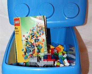 Lego #4496 Tub with Legos and Building Instruction Booklet
