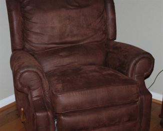 Bassett John Elway Chocolate Brown Leatherette Recliner