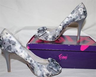Fioni heels woman's size 8.5