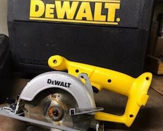 DeWalt Trim Saw 5 3/4 “saw. Model DW936