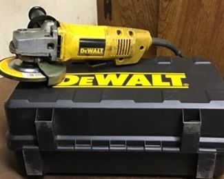 DeWalt 114mm (4 1/2”) Angle Grinder. Model DW402