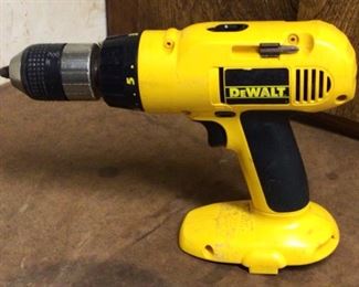 DeWalt Adjustable clutch cordless 1/2” vsr drill. Model DW995