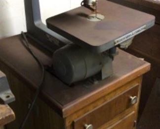 Delta Rockwell 40-100 Homecraft 16" Jig Saw With cabinet. Model 40-100