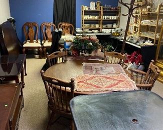 Lots of Furniture. Vintage Oak Round Table, Set of Solid Oak Chairs, Patio Table.