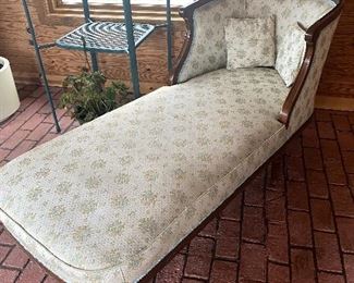 Another fainting couch!