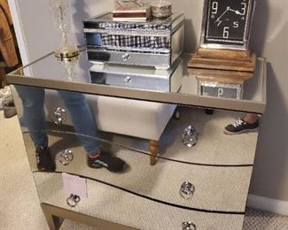 Glam Mirrored Chest of Drawers