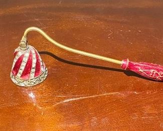 Candle snuffer