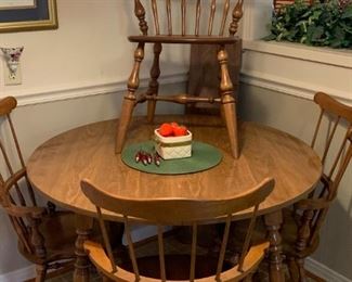 Eathan Allen Kitchen Table and chairs with leaf