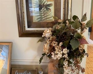 art, whatnots, floral arrangments