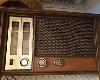 vintage zenith radio works 