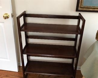 Folding shelf