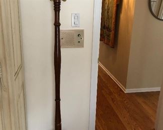 Coat rack / hall tree