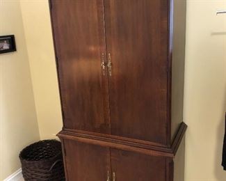 Lovely Mahogany Wardrobe