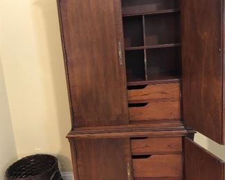 Lovely Mahogany Wardrobe