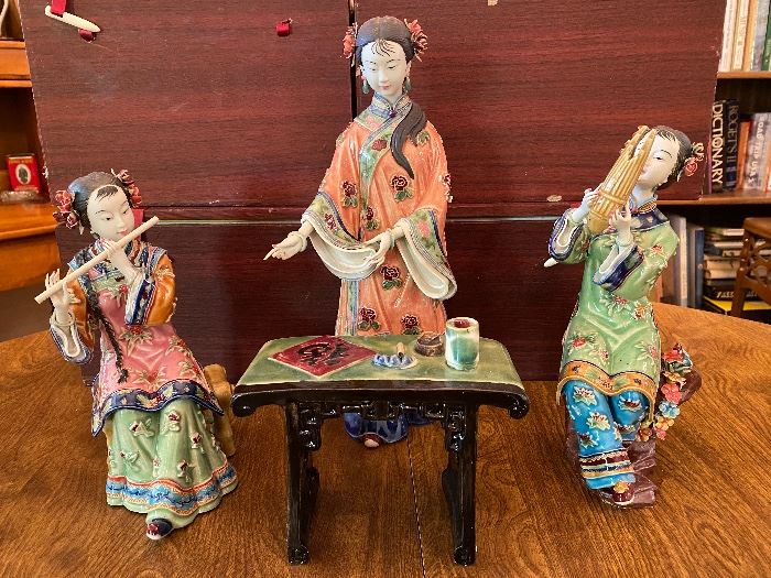 Shi Wan Chinese Porcelin figurines in box from the Kimball art Museum