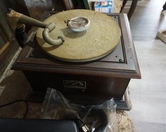 old phonograph