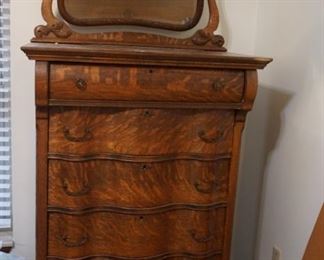Vintage chest of drawers
