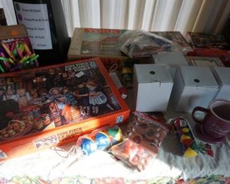 misc. small toys