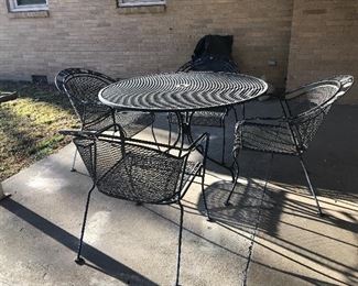 Nice Vintage Iron Patio Table and Chairs Set.  Hole for Umbrella