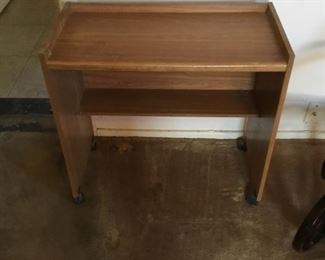 Small desk on wheels