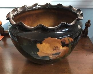 115. $75 as is Roseville Planter, unmarked, 12” x 9.5”h