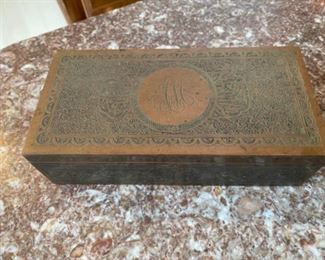 $60 Mauser NY & Fifth Avenue box in Arabic letters.