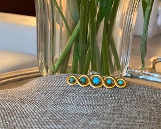 $150 - 14kt yellow gold brooch turquoise
