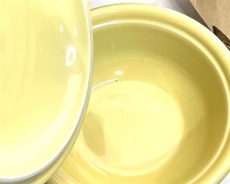 Homer Laughlin Fiesta Pale Yellow Bowl Casserole Dish with Lid	Bowl: 9.35in Diameter 