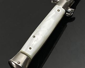 8”  Italian Stiletto Switchblade Auto/Automatic Rostfrei White Brass liner	Open Length: 8 1/8”
