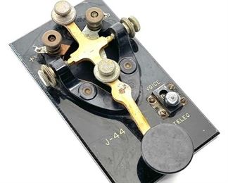 	WWII US Telegraph Key J-37 Morse NOS Radio Transmitter US J-44	1x2x5in	HxWxD