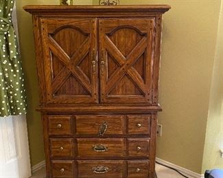 Vintage armoire - 
