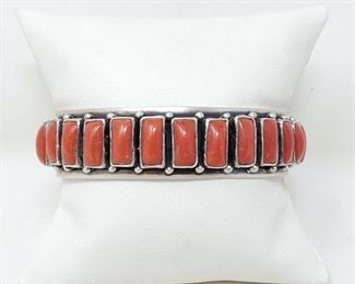 410	

Marcella James Sterling Silver Cuff With Coral Stones, 47g
Weighs Approx 47g. Measures Approx 3"
Value 600