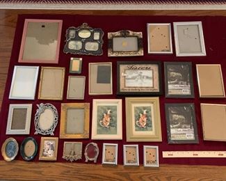 28 Picture Frames