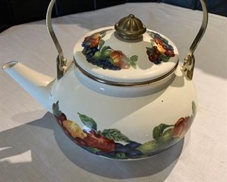 Vintage Lincoware Tea Pot