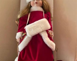 Seymour Mann Connoisseur Collection Doll