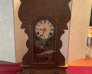 Vintage Wooden Mantle Clock